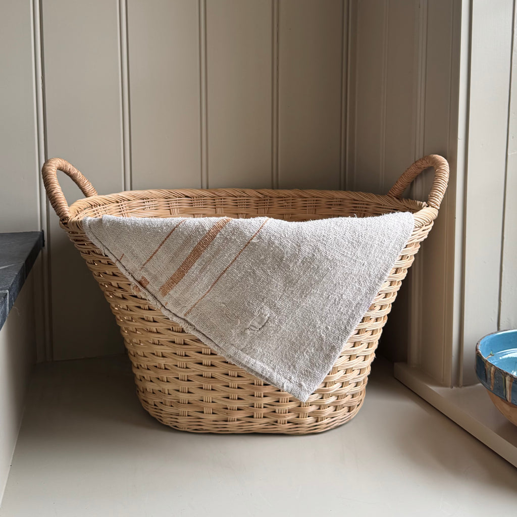 Oval Heirloom Laundry Basket