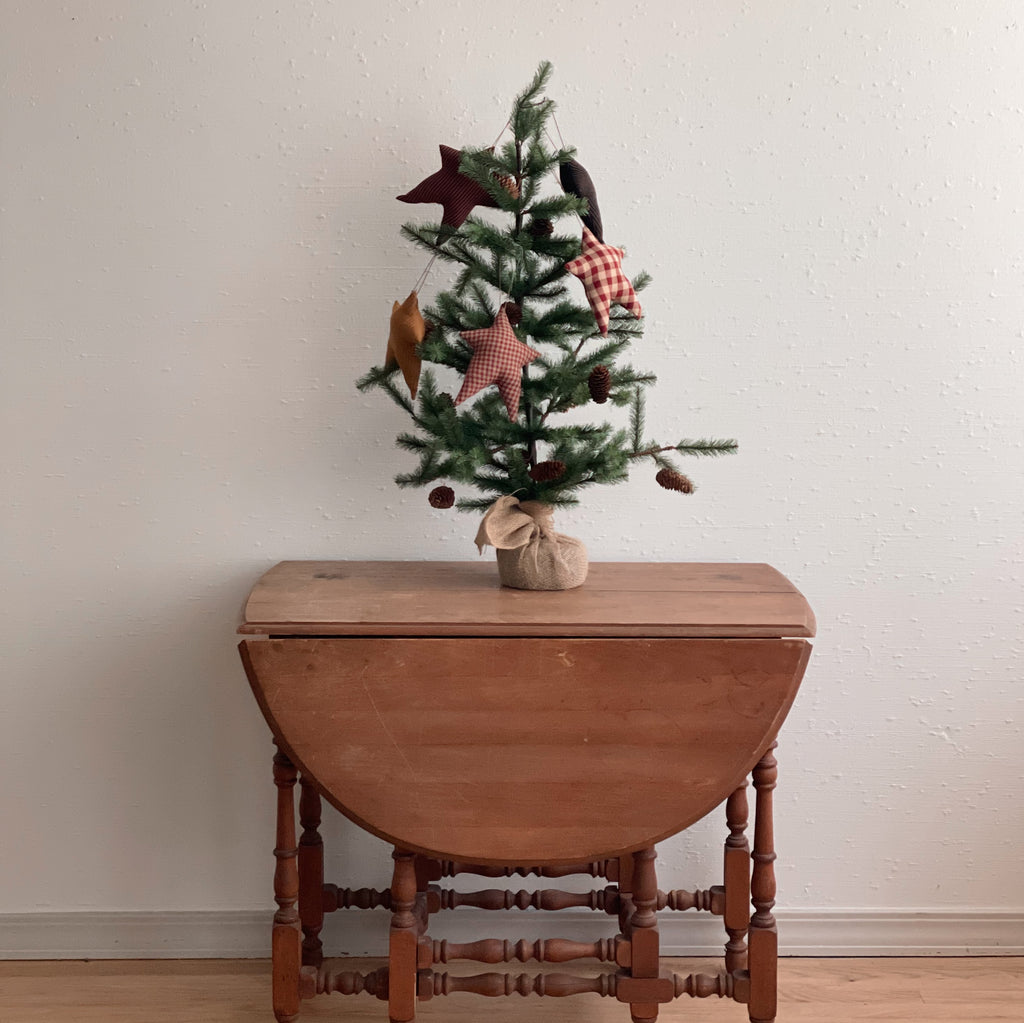 Plush Primitive Star Ornament Set
