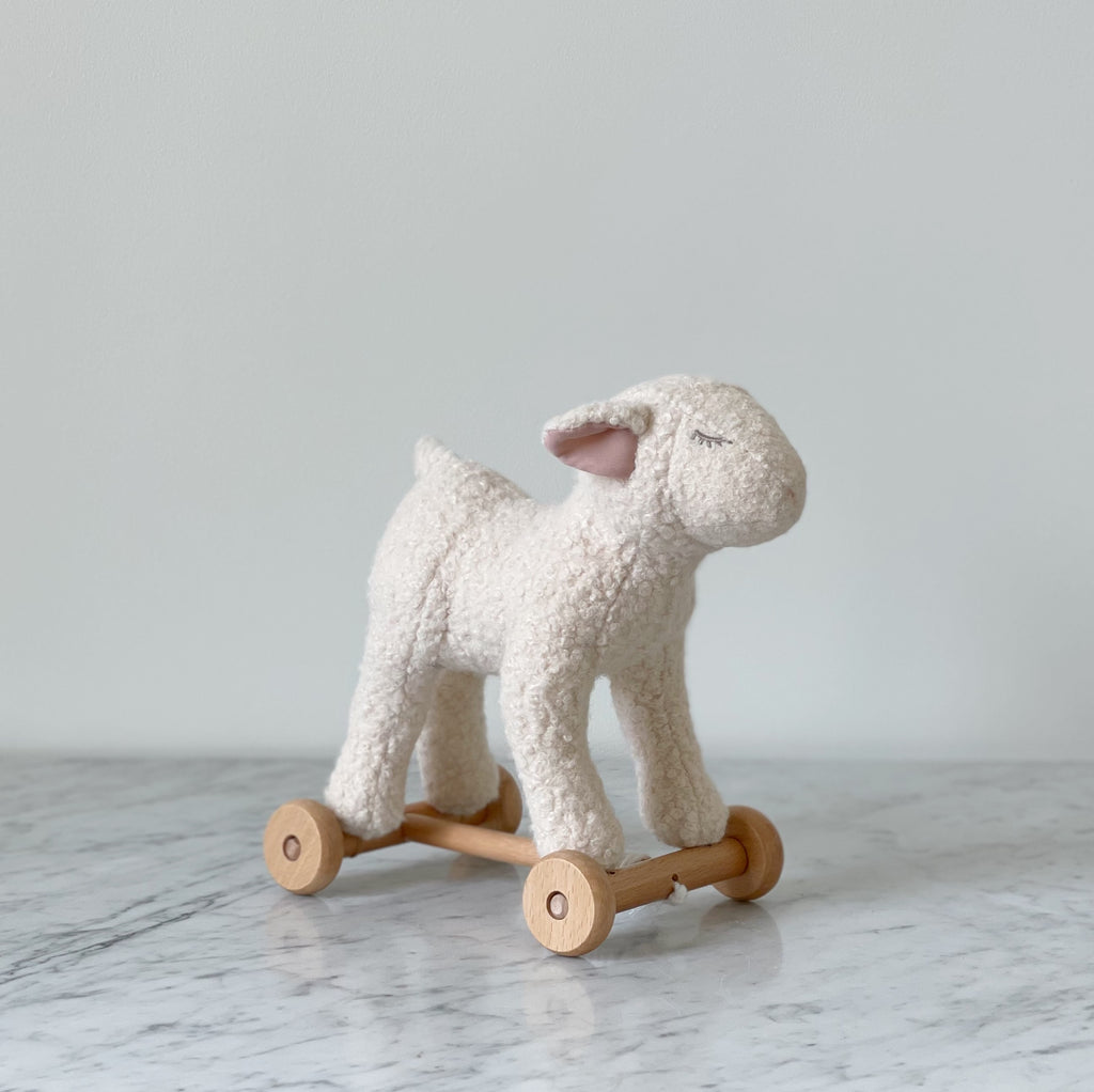 Pull-Along Lamb