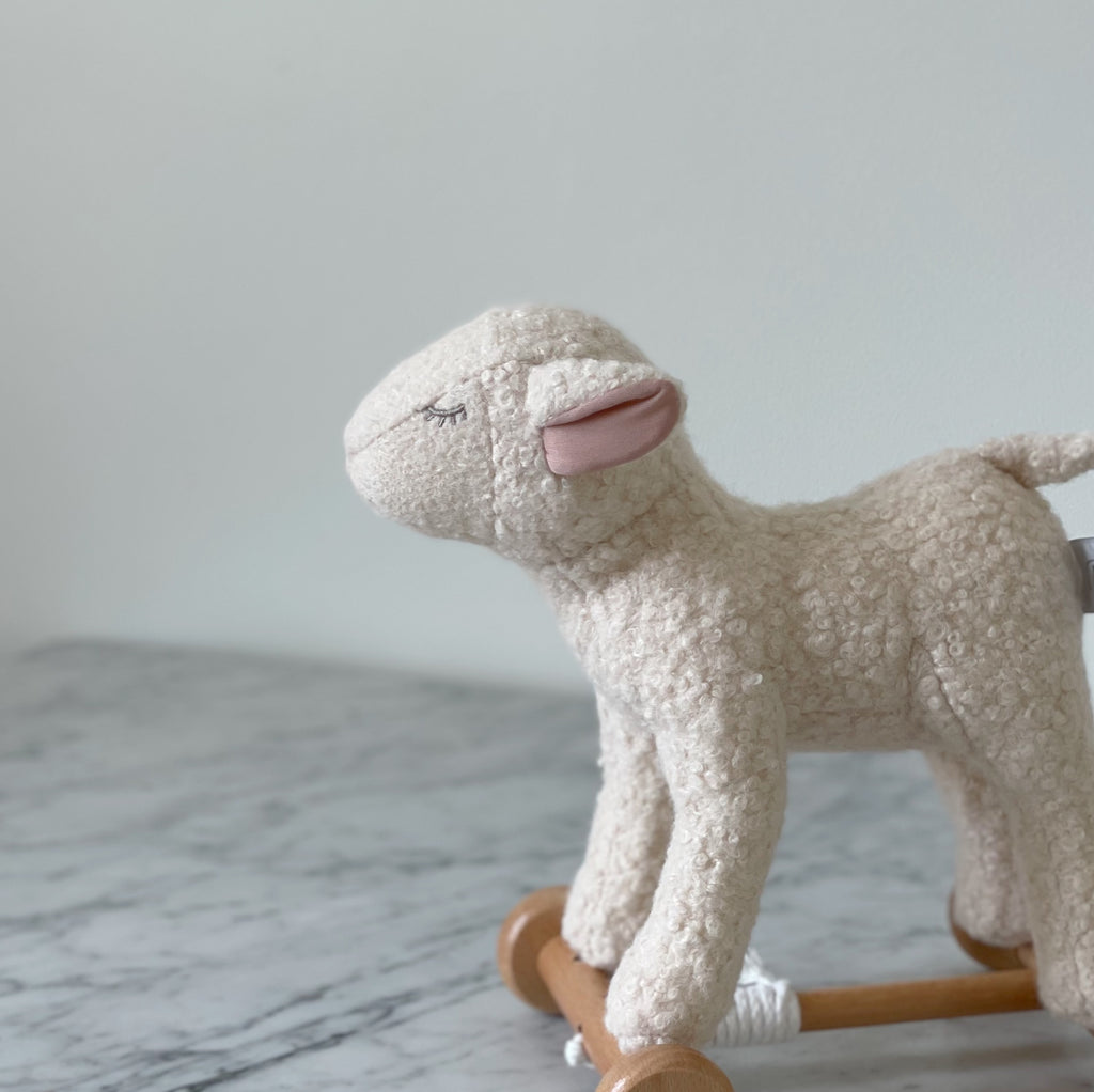 Pull-Along Lamb