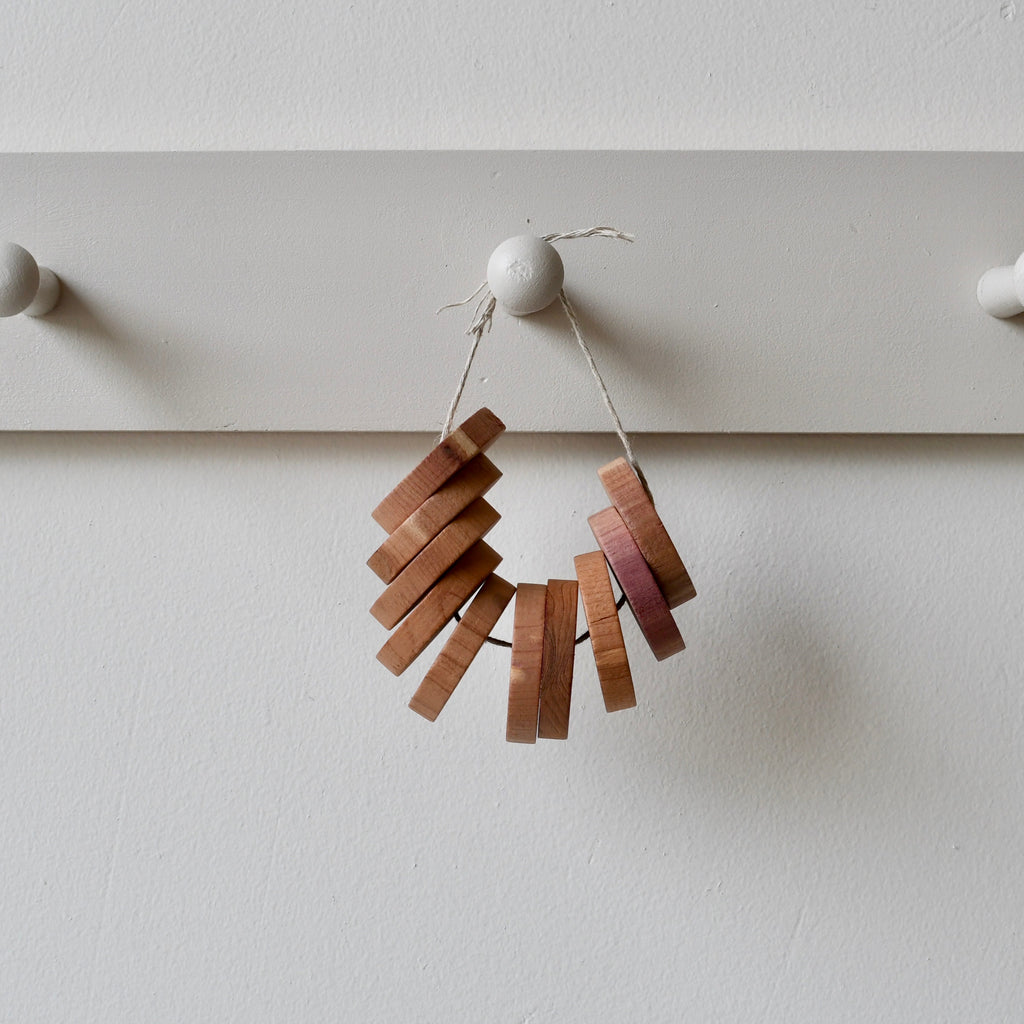 Red Cedar Clothes Hanger Discs