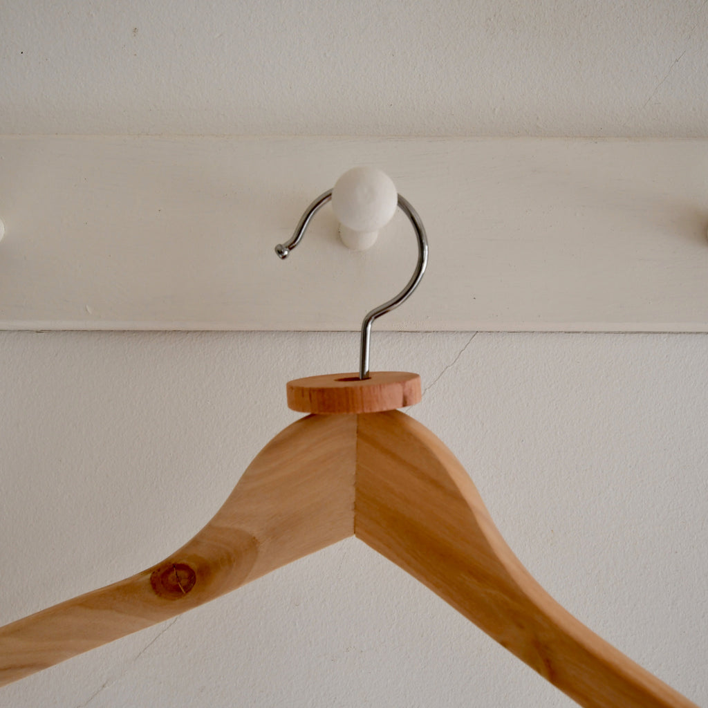 Red Cedar Clothes Hanger Discs
