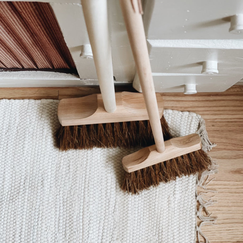 Kid’s Push Broom
