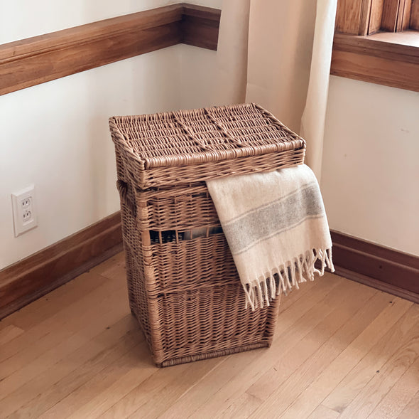Lidded French Laundry Hamper