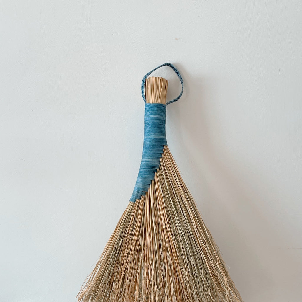 Turkey Wing Handbroom