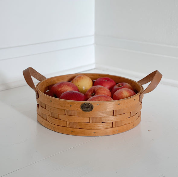 Round Woven Peterboro Basket Tray