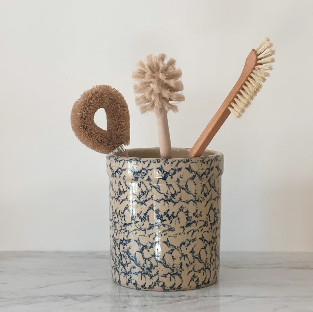 Roseville Spongeware Crock