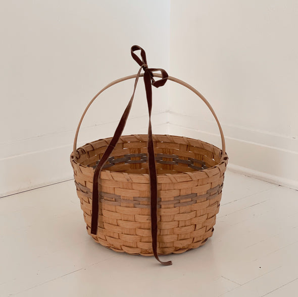 Round Vintage Woven Gathering Basket with Velvet Ribbon