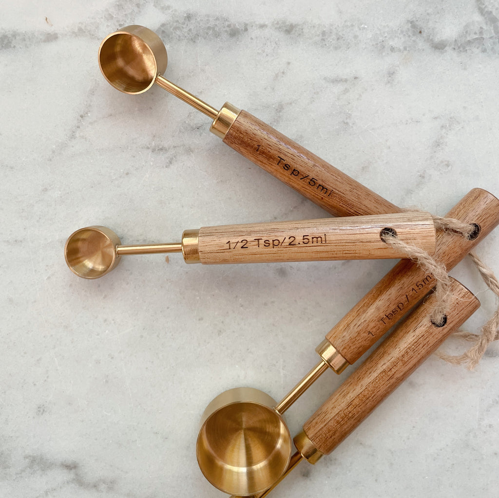 Walnut Wood Handled Measuring Spoon Set