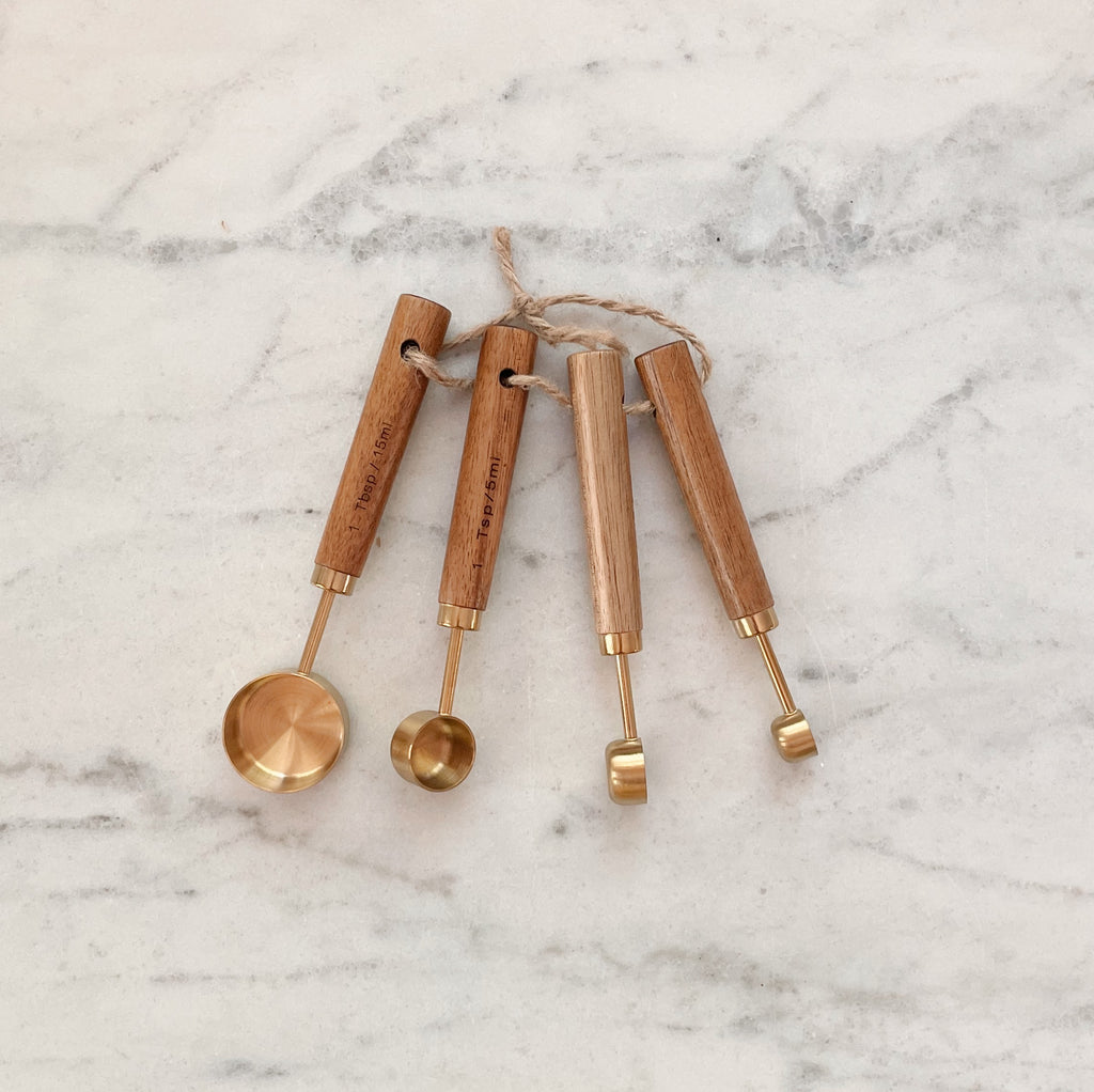 Walnut Wood Handled Measuring Spoon Set