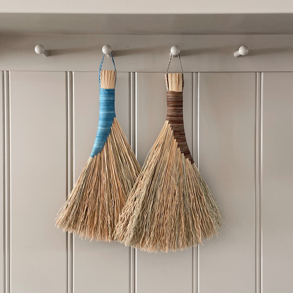 Turkey Wing Handbroom