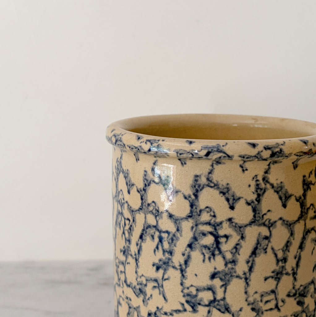 Roseville Spongeware Crock