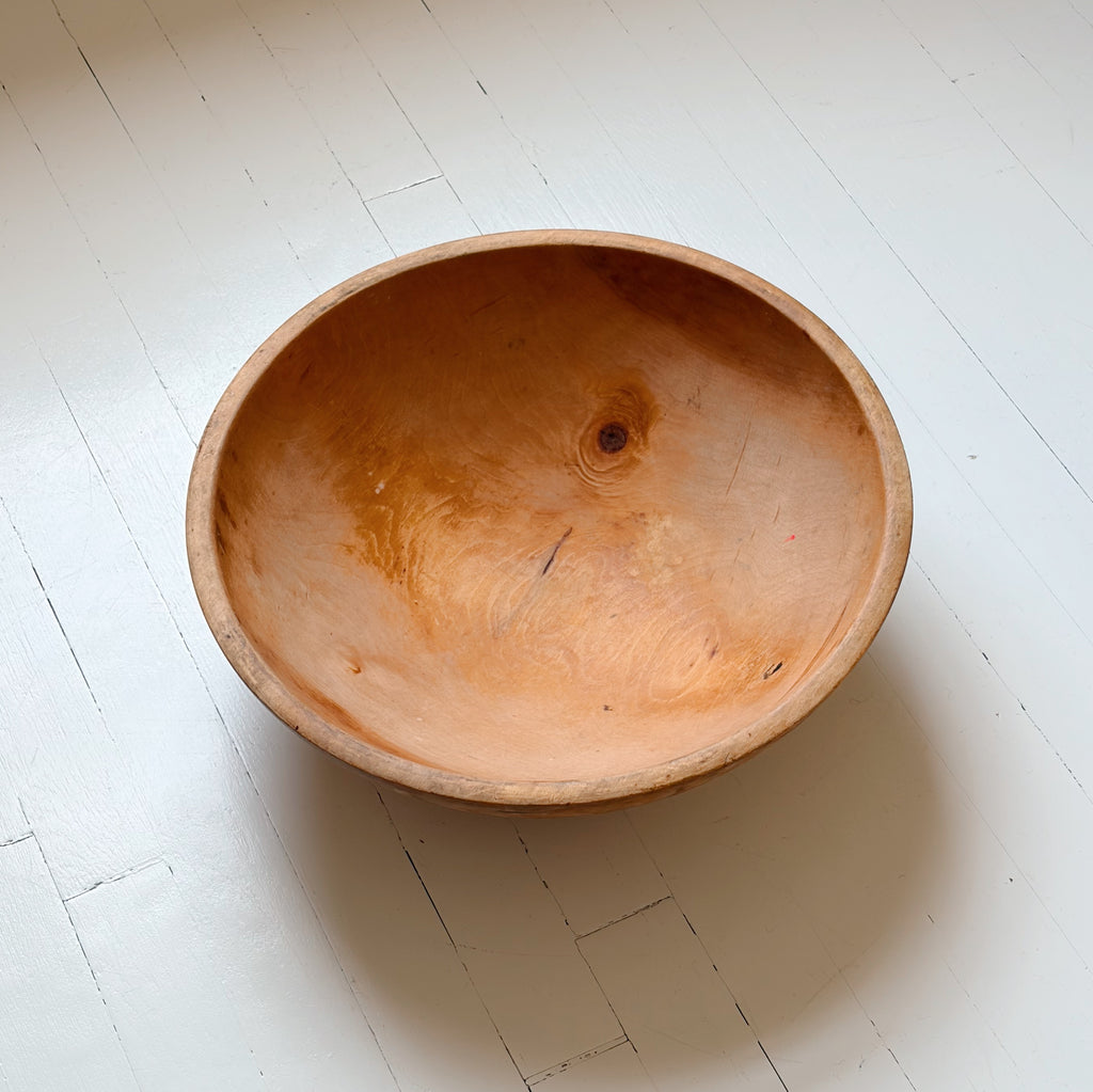 Grand Hand-Turned Wooden Bowl