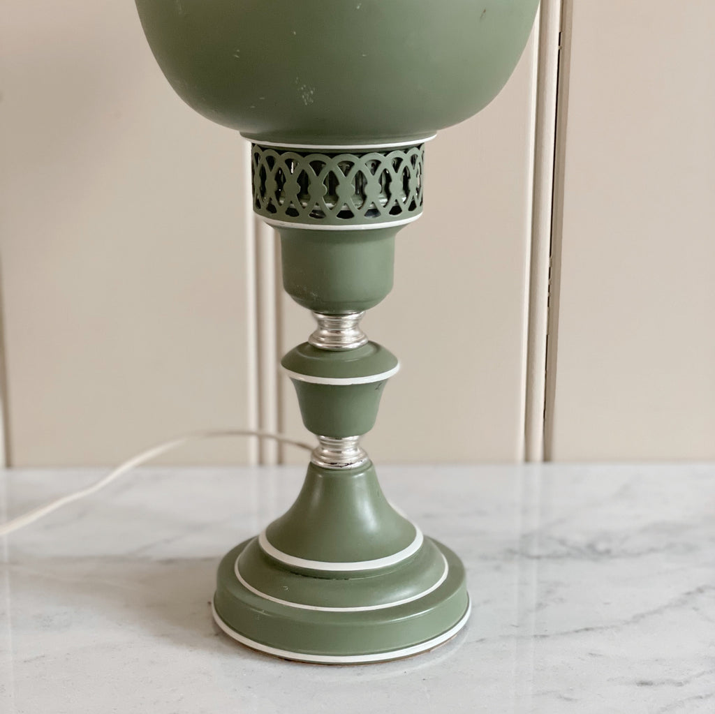 Vintage Mossy Green Scalloped Electric Lamp