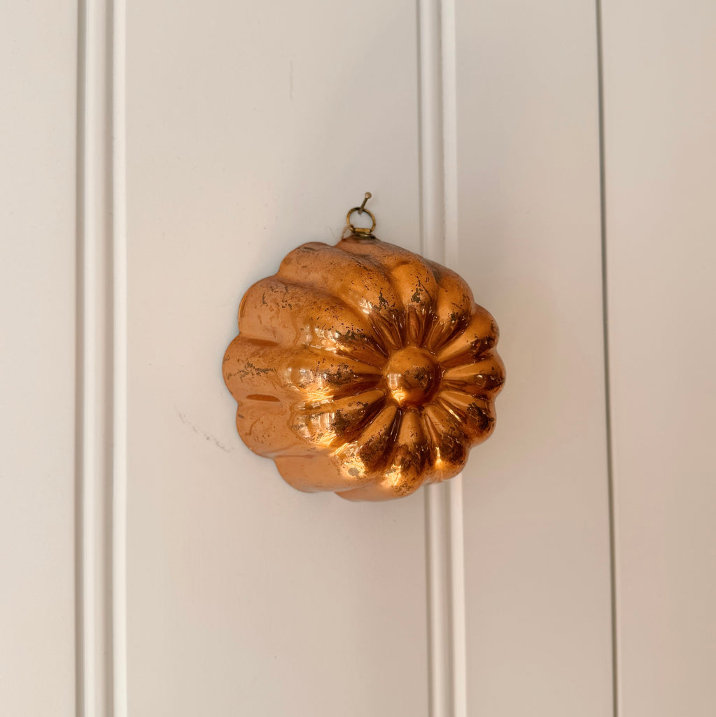 Petite Vintage Fluted Copper Mold