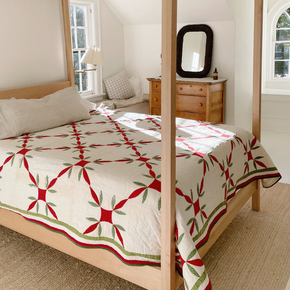Vintage Hand-Stitched Yuletide Quilt