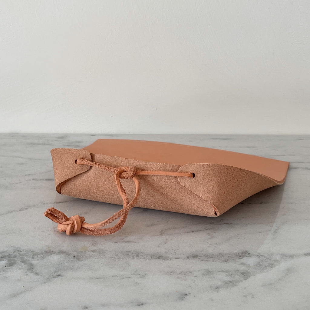 Sunhouse Craft Leather Dustpan