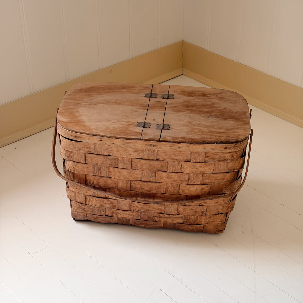 Grand Splint Oak Picnic Basket