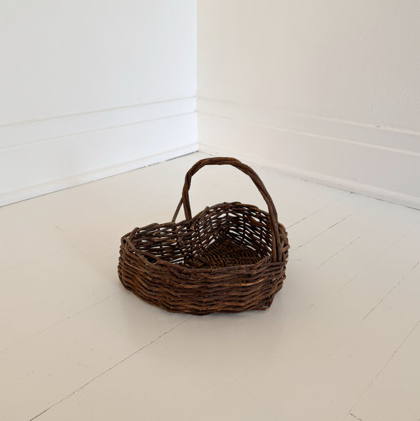 Woven Vine Heart Basket