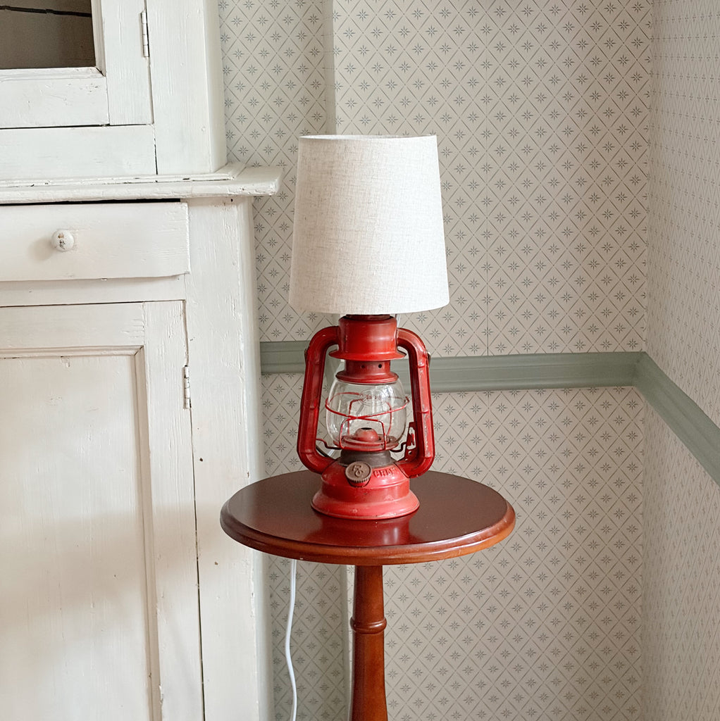 Red Boathouse Lantern Lamp