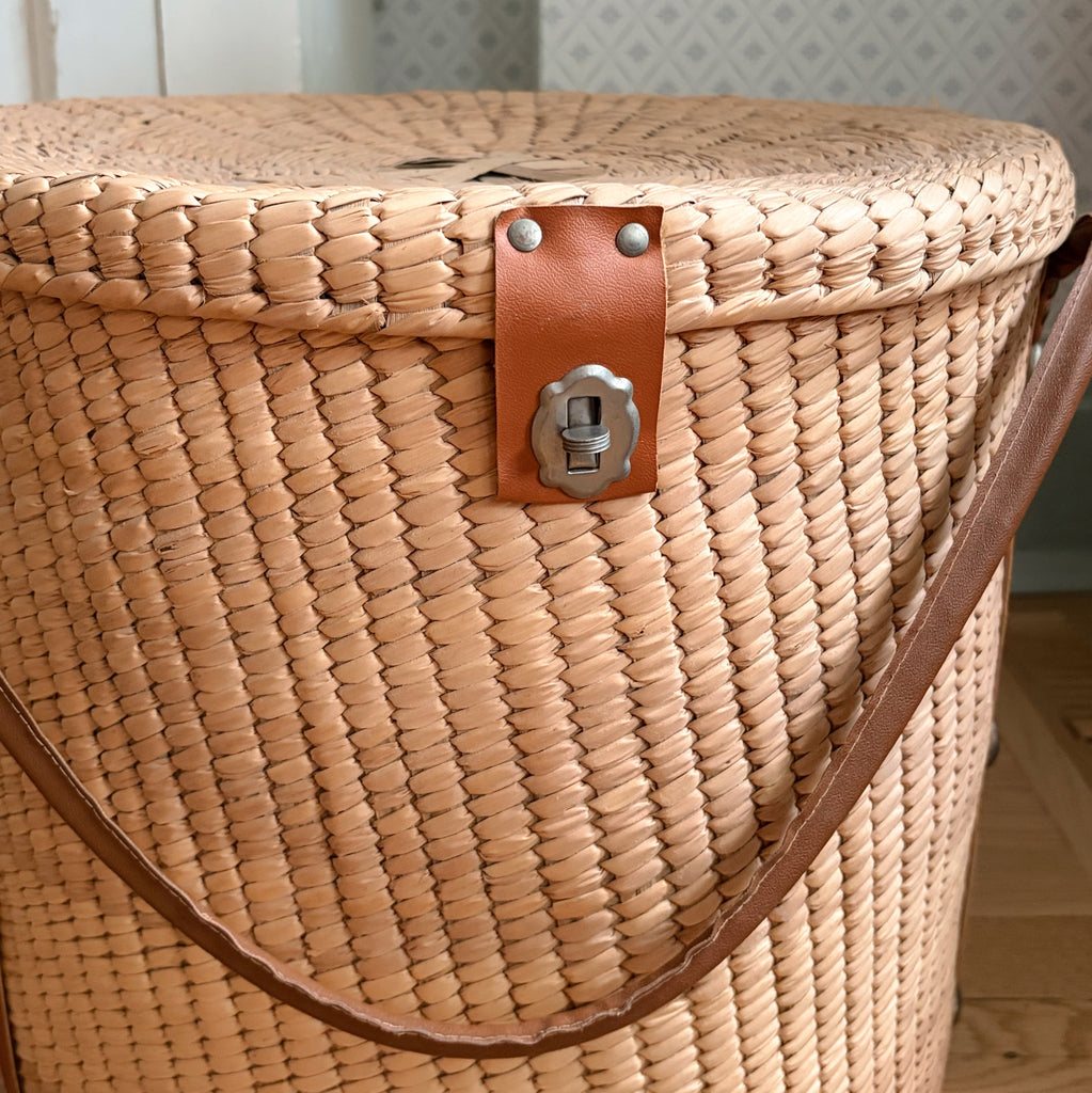 Nantucket Lidded Drum Basket