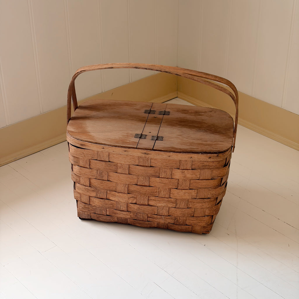 Grand Splint Oak Picnic Basket
