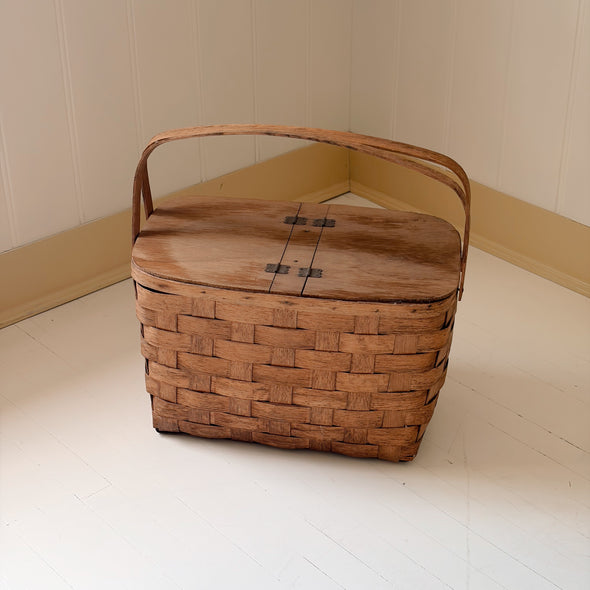 Grand Splint Oak Picnic Basket
