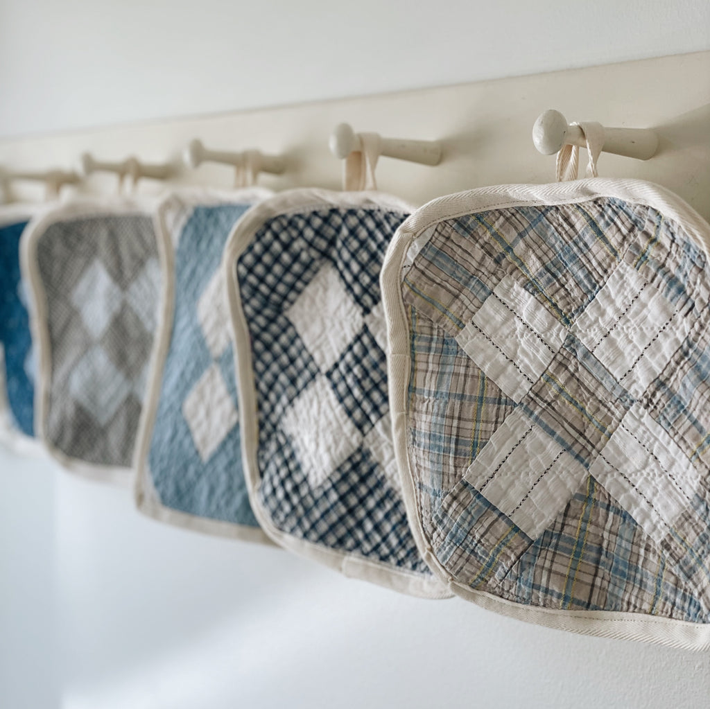 Homesong Quilted Pot Holder